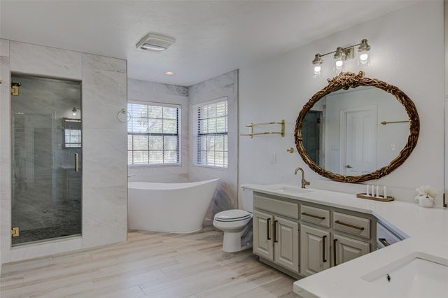 604 Oakwood DR, Buda, TX 78610