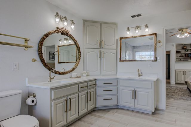 604 Oakwood DR, Buda, TX 78610