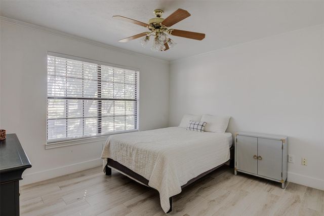 604 Oakwood DR, Buda, TX 78610