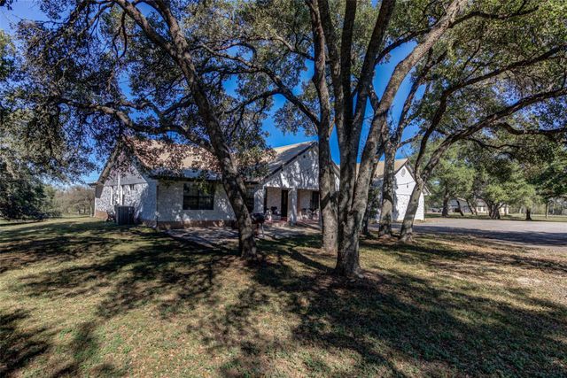 604 Oakwood DR, Buda, TX 78610