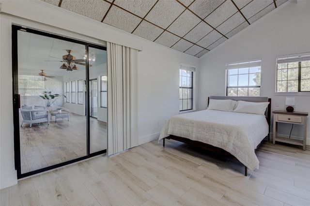 604 Oakwood DR, Buda, TX 78610