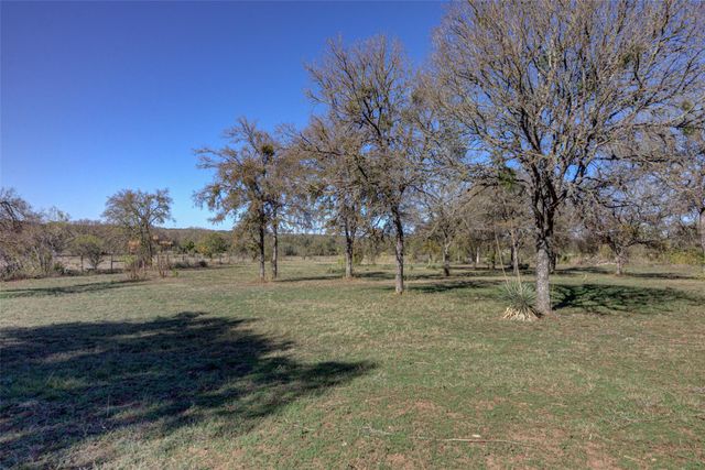 604 Oakwood DR, Buda, TX 78610