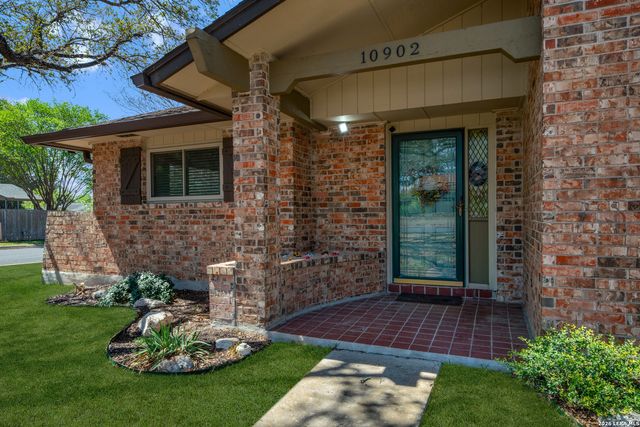 10902 Grand Haven Dr, San Antonio, TX 78239