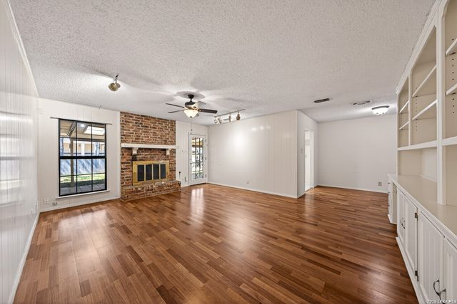 10902 Grand Haven Dr, San Antonio, TX 78239