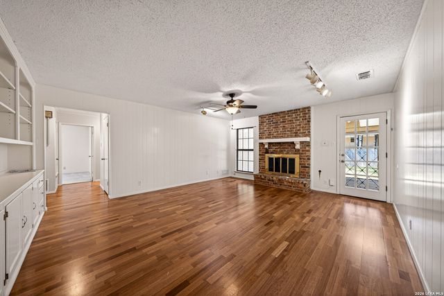 10902 Grand Haven Dr, San Antonio, TX 78239