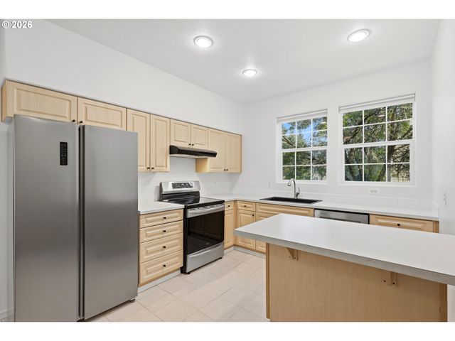 8905 Sw 157TH Ave, Beaverton, OR 97007