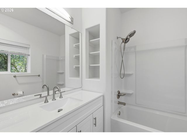 8905 Sw 157TH Ave, Beaverton, OR 97007