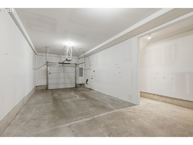 8905 Sw 157TH Ave, Beaverton, OR 97007