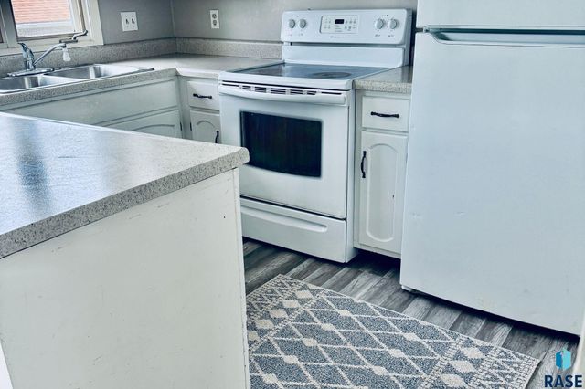 616 618 N Garfield Ave Avenue, Sioux Falls, SD 57104