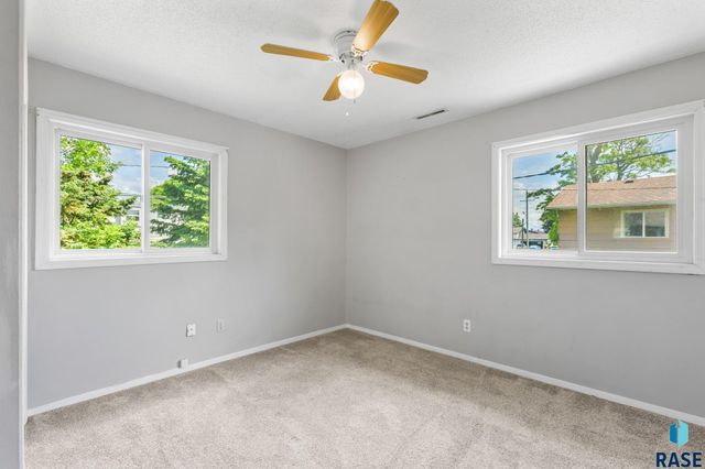 616 618 N Garfield Ave Avenue, Sioux Falls, SD 57104