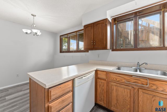 616 618 N Garfield Ave Avenue, Sioux Falls, SD 57104