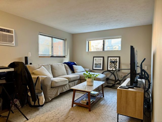 70 Lawrence Street, New Haven, CT 06511