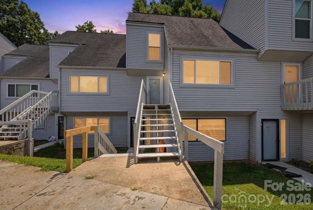 1050 21st Avenue NW 6, Hickory, NC 28601