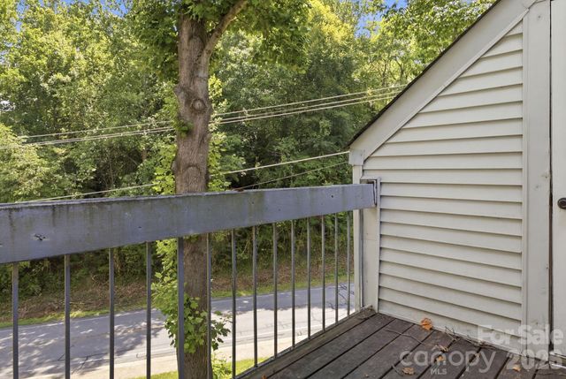1050 21st Avenue NW 6, Hickory, NC 28601