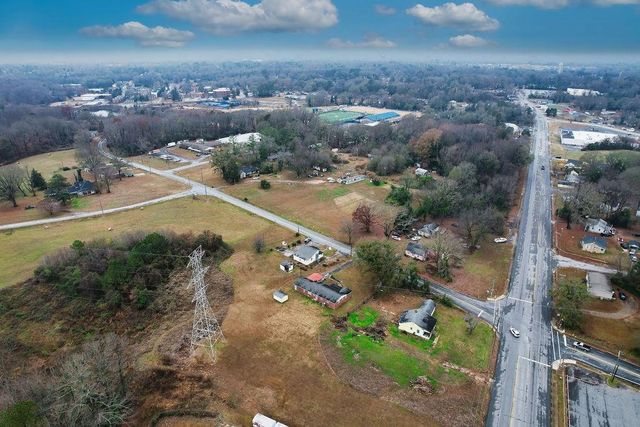 1014 E Oneal Street, Gaffney, SC 29340