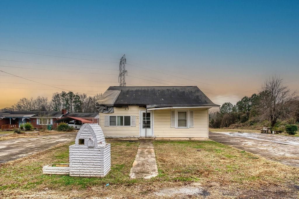 1014 E Oneal Street, Gaffney, SC 29340