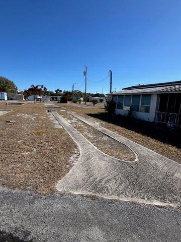 2023 St Lucie Blvd, Fort Pierce, FL 34946