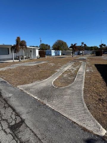 2023 St Lucie Blvd, Fort Pierce, FL 34946