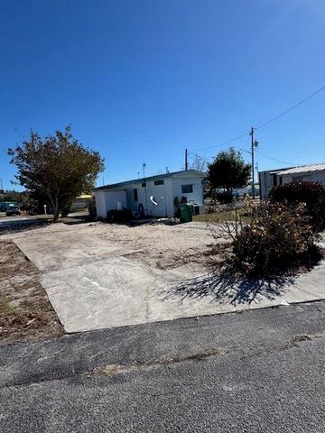 2023 St Lucie Blvd, Fort Pierce, FL 34946