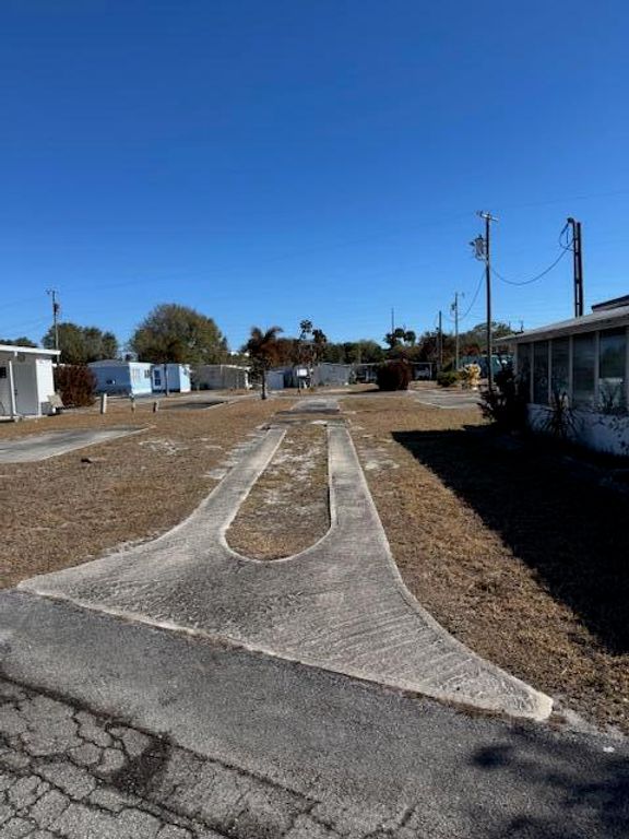 2023 St Lucie Blvd, Fort Pierce, FL 34946