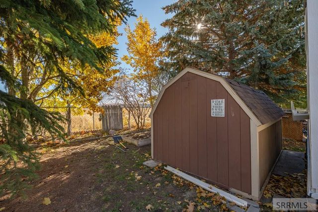 2230 Whispering Pines Drive, Idaho Falls, ID 83401