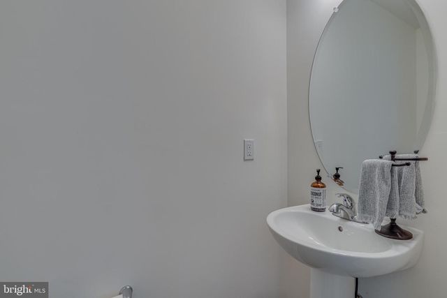 48 ORCHARD GREEN, Charles Town, WV 25414