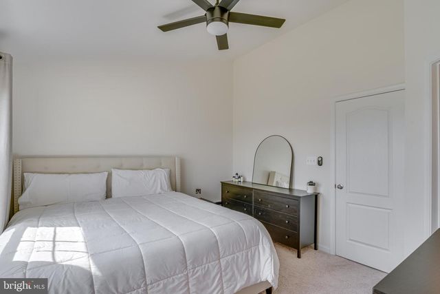 48 ORCHARD GREEN, Charles Town, WV 25414