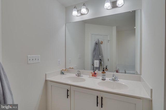48 ORCHARD GREEN, Charles Town, WV 25414