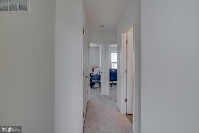 48 ORCHARD GREEN, Charles Town, WV 25414