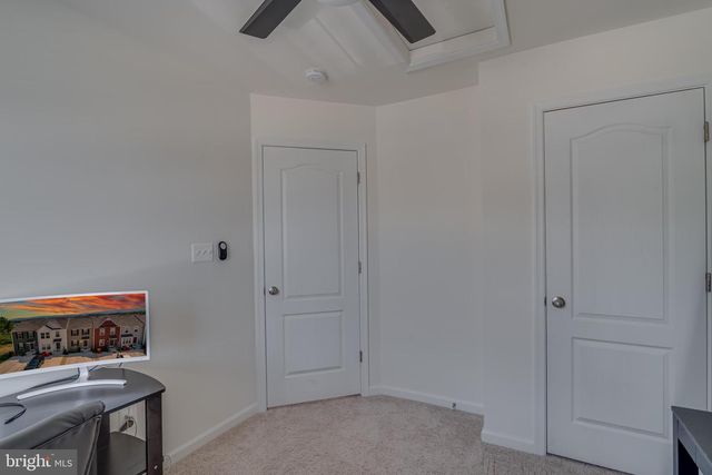 48 ORCHARD GREEN, Charles Town, WV 25414