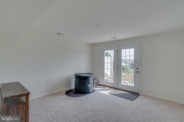 48 ORCHARD GREEN, Charles Town, WV 25414