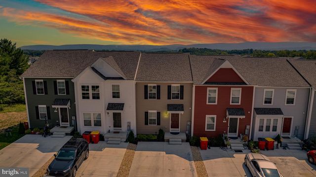48 ORCHARD GREEN, Charles Town, WV 25414