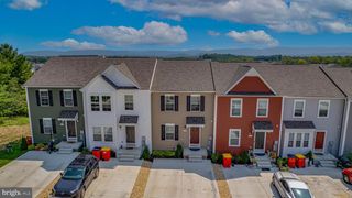 48 ORCHARD GREEN, Charles Town, WV 25414