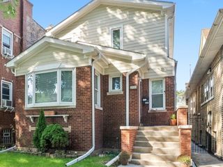 4044 W Wellington Avenue, Chicago, IL 60641