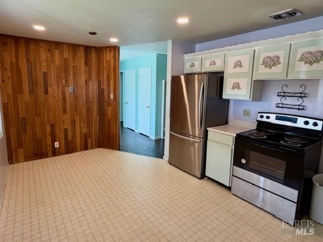 709 regina Ct, Petaluma, CA 94954