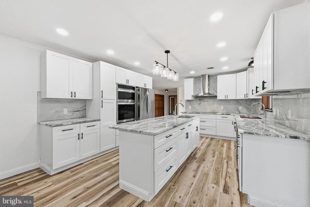 1005 OXFORD RD, Lincoln University, PA 19352