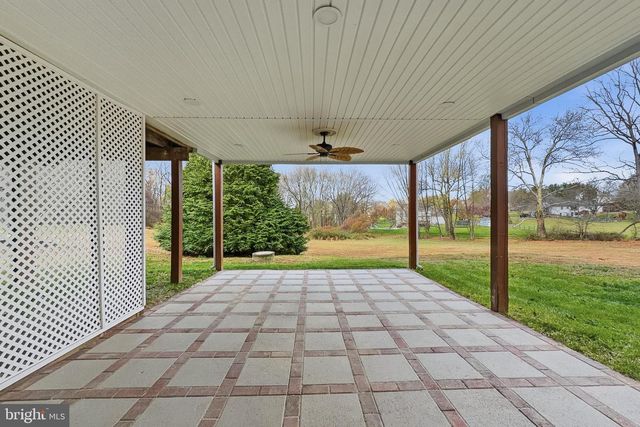 1005 OXFORD RD, Lincoln University, PA 19352