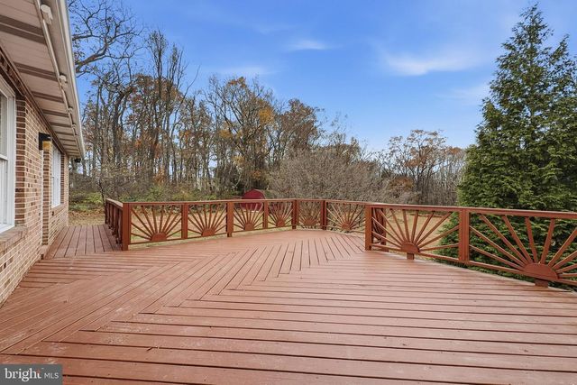 1005 OXFORD RD, Lincoln University, PA 19352