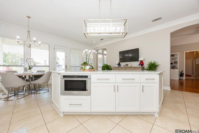 13591 Lakeway Dr, Prairieville, LA 70769