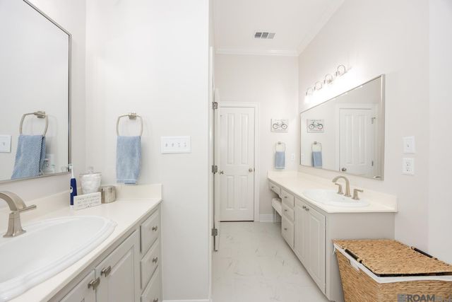 13591 Lakeway Dr, Prairieville, LA 70769