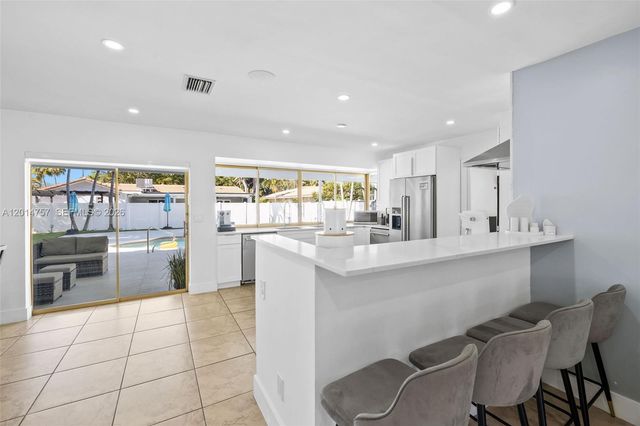3460 N 46th Ave, Hollywood, FL 33021