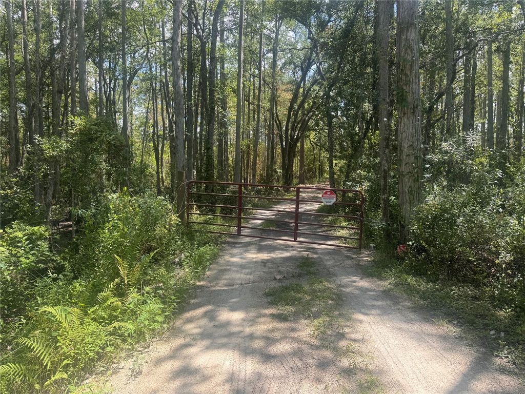 Image 14 of property listing at 4678 GUM ROAD, New Smyrna Beach, FL 32168