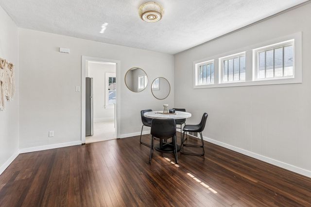 2714 AVENUE B, Council Bluffs, IA 51501