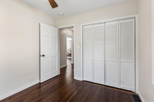 2714 AVENUE B, Council Bluffs, IA 51501