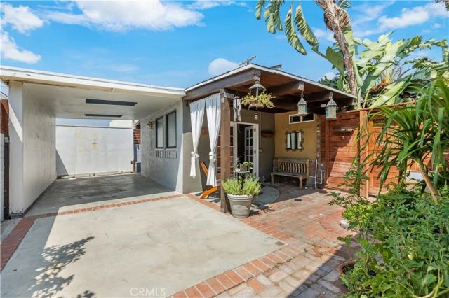 6221 Agnes Avenue, North Hollywood, CA 91606
