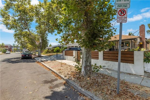 6221 Agnes Avenue, North Hollywood, CA 91606