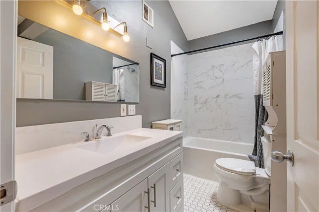 6221 Agnes Avenue, North Hollywood, CA 91606