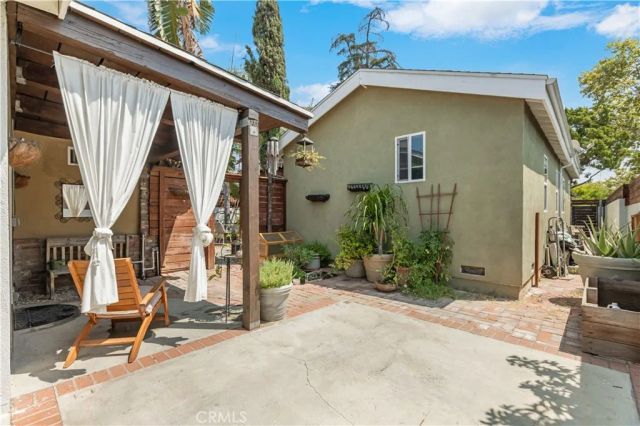 6221 Agnes Avenue, North Hollywood, CA 91606