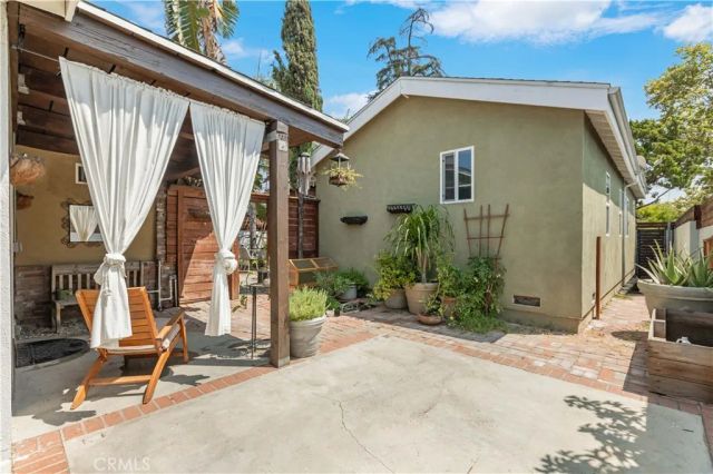6221 Agnes Avenue, North Hollywood, CA 91606
