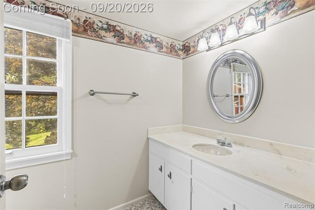 3121 Kings Brook Drive, Flushing, MI 48433